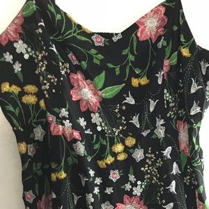 Black dress with gorgeous floral print NWT 🖤